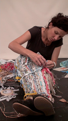 Rebecca Kinsey, Labour (64hrs), 2013. Video still.